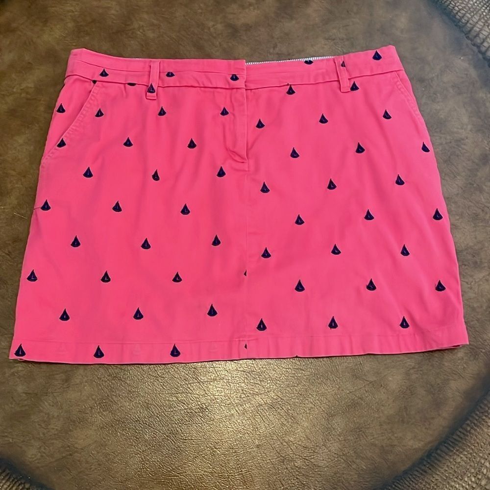 British Khaki Pink Skirt with Embroidered Navy Blue Sail Boats Size 14 - Picture 1 of 4